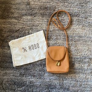 HOBO Fern Crossbody excellent condition